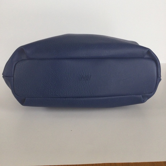 Matt & Nat ‘MALONE’ Doctor Bag Satchel Vegan Leather in Blue - Picture 11 of 13